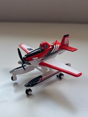 Disney PLANES fire rescue firefighter pontoon #07
